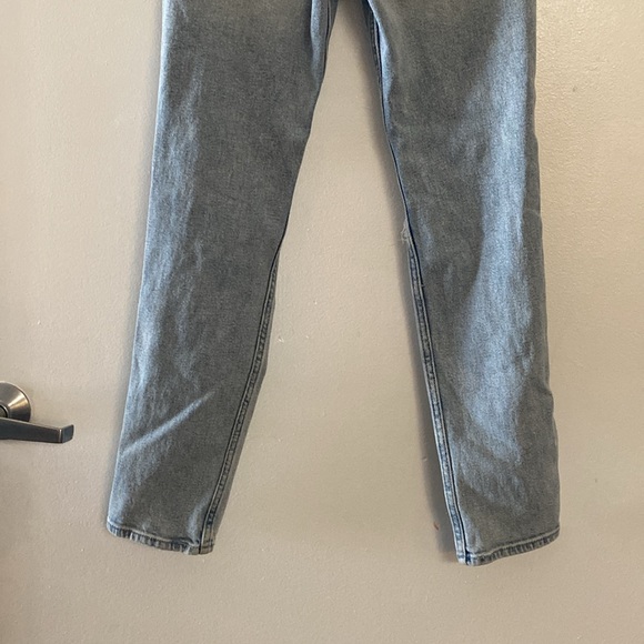 Hollister Jeans ultra high rise mom jean - Picture 10 of 14